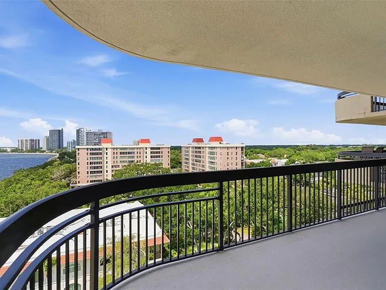 2413 Bayshore Blvd #1004 — Photo 28