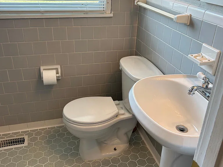 3918 Camellia Dr — Photo 16