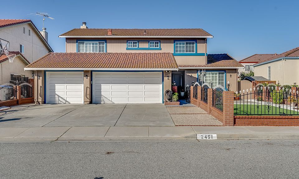 1st image of 2451 Glen Exeter Way