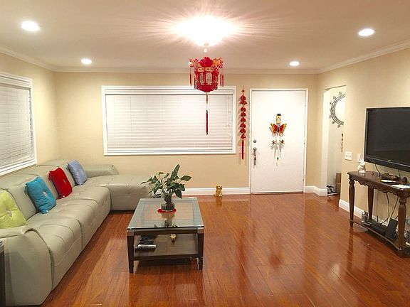 4th image of 3117 Adelia Ave APT 16