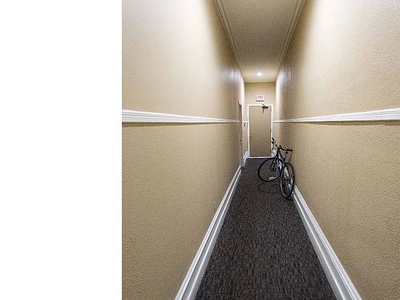 4th image of 729 Spruce St #1B