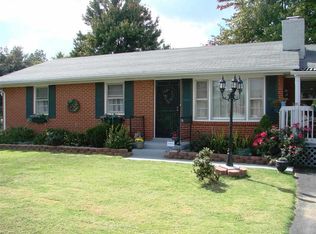 825 Carol Ln, Radcliff, KY 40160