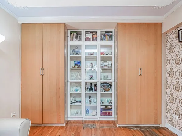 2675 East 7th Street image 9 of 28