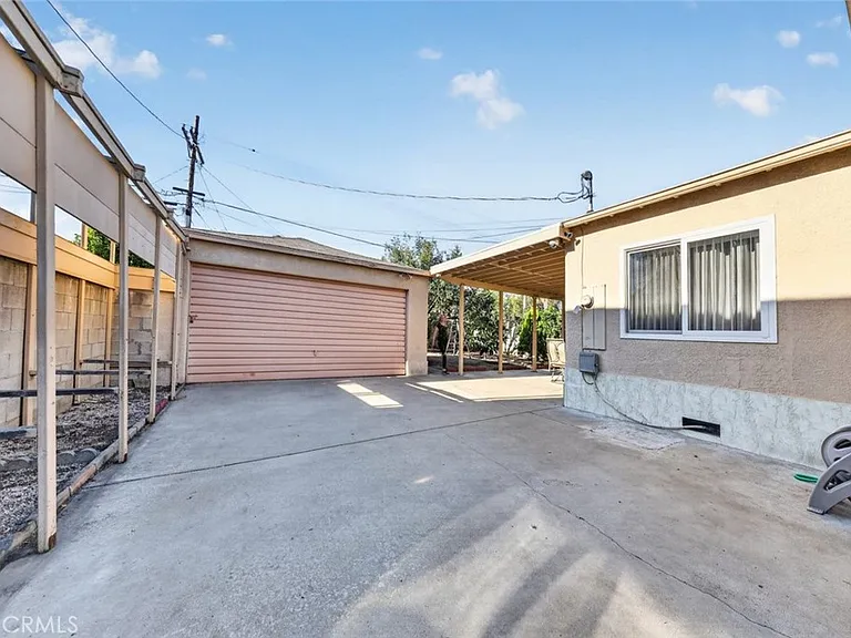 11407 Delano St — Photo 34