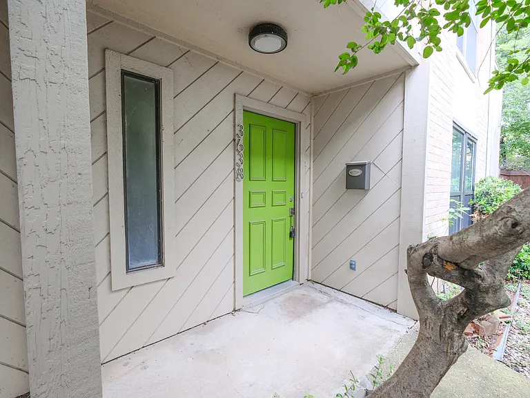 3636 Dexter Ave #3638 — Photo 3