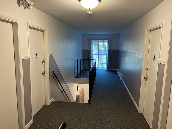 3rd image of 304 N Carter St Unit 202