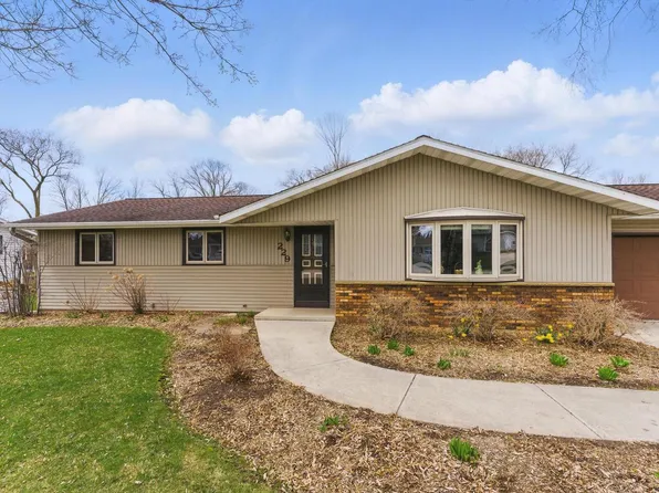 229 Moraine DRIVE, Elkhart Lake, WI 53020