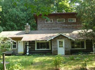 9415 Saffron Rd, Honor, MI 49640