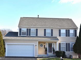 9906 Wooden Bridge Ln, Clinton, MD 20735