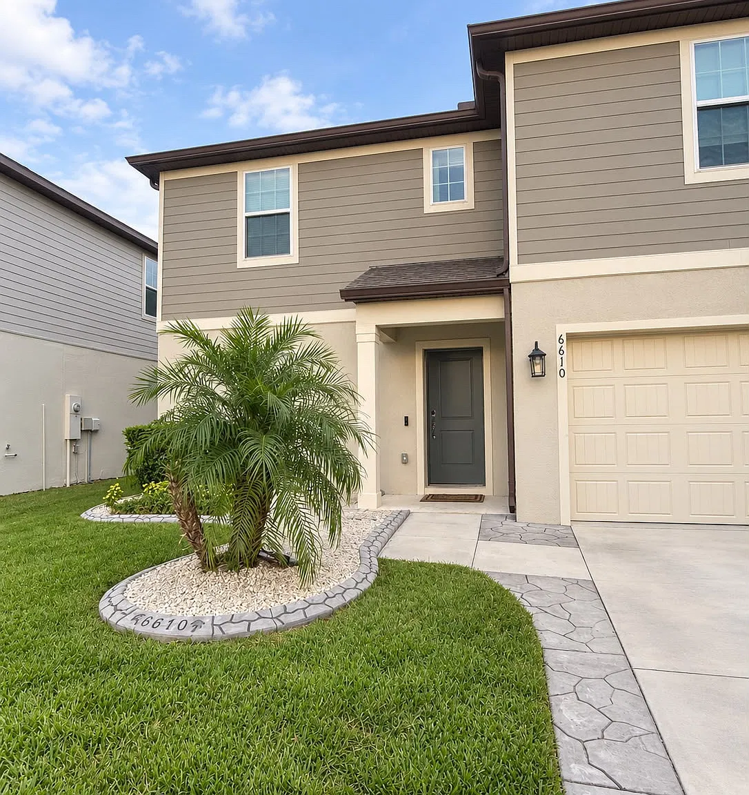 4 bed, 2894 sqft, $4,000 — Photo 2