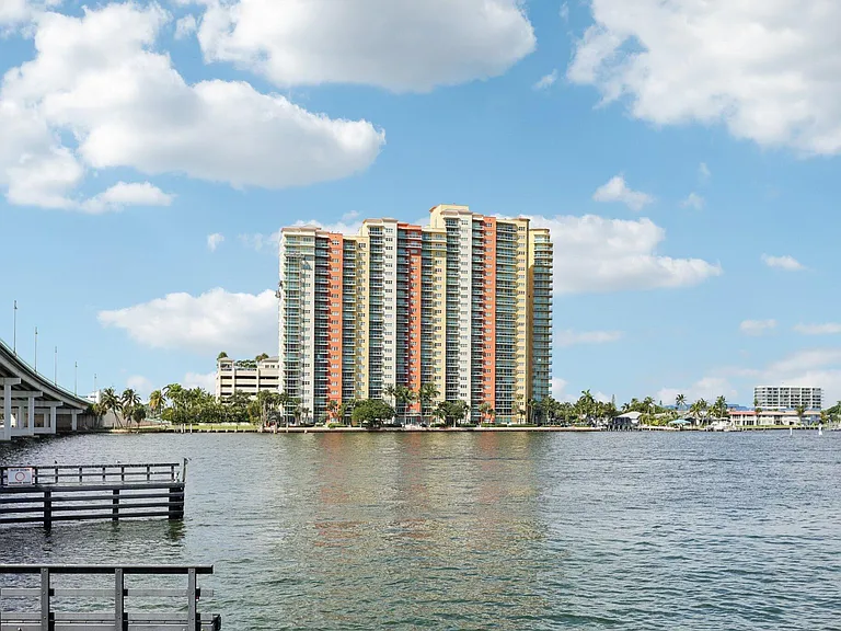 2640 Lake Shore Dr #2312 — Photo 46