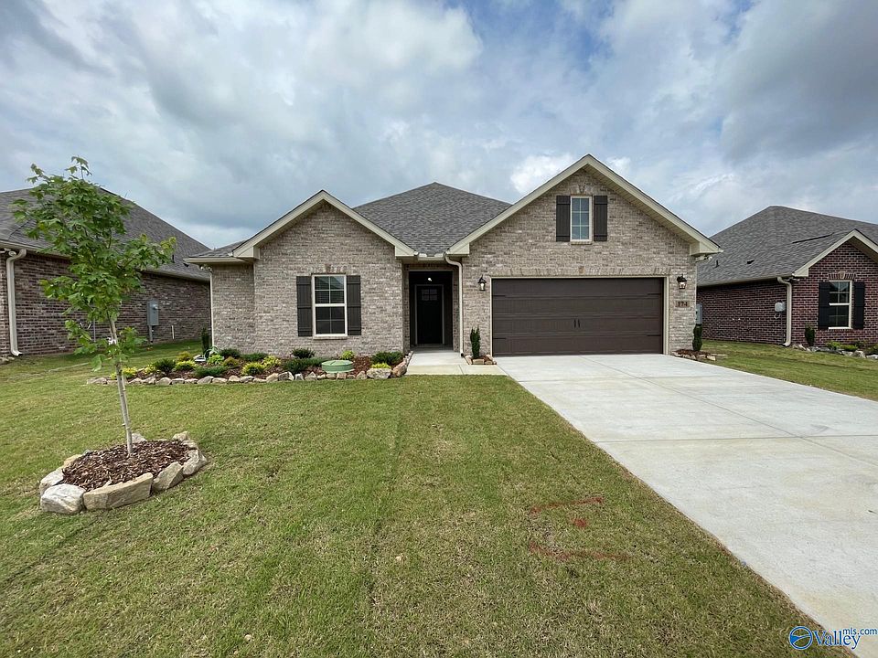 1st image of 174 Midpark Dr