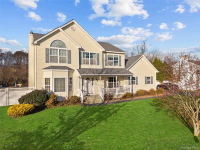 7 Bittersweet Lane, Center Moriches, NY, 11934