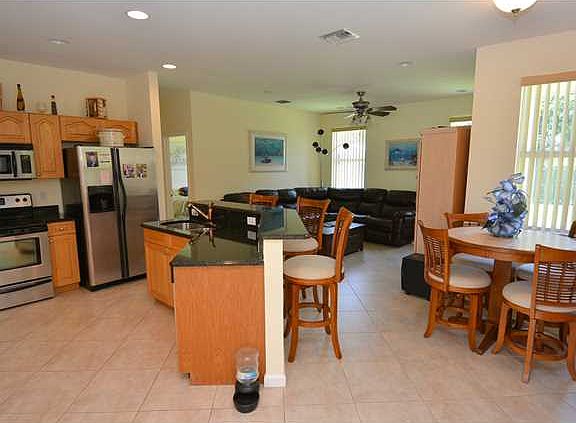 5th image of 2268 SW Abalon Cir