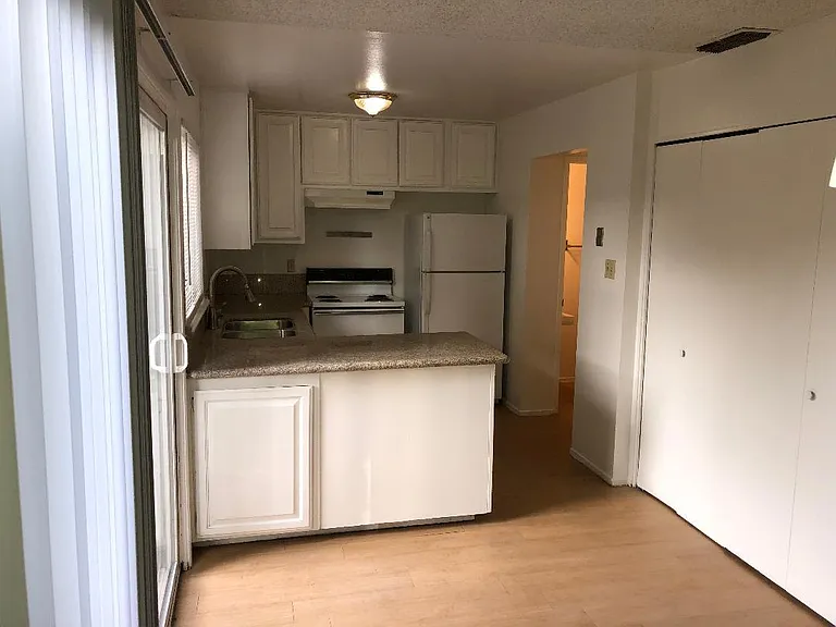 8915 Salmon Falls Dr #C — Photo 5