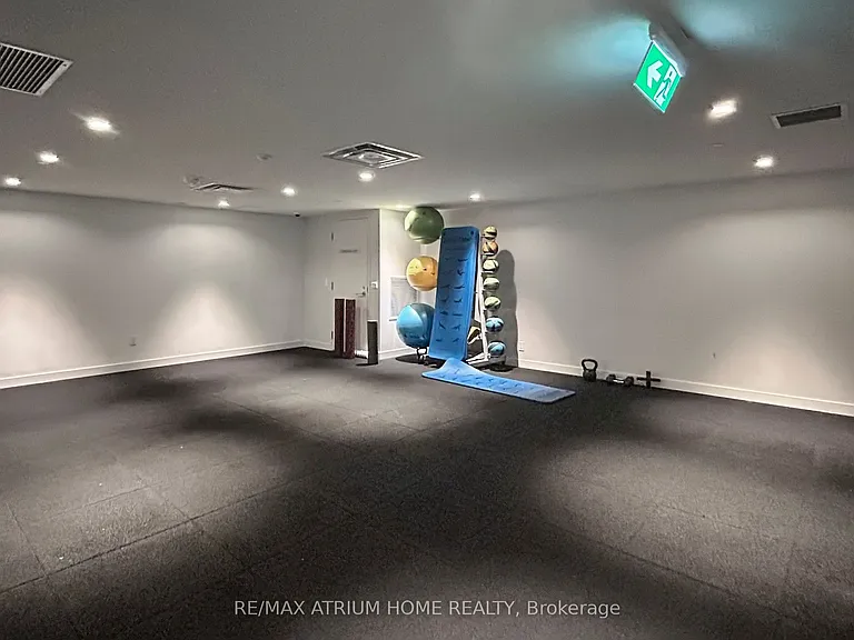 1 Gloucester St #715 — Photo 39