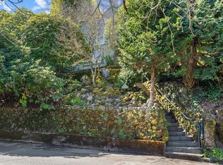 2647 SW Talbot Rd, Portland, OR 97201
