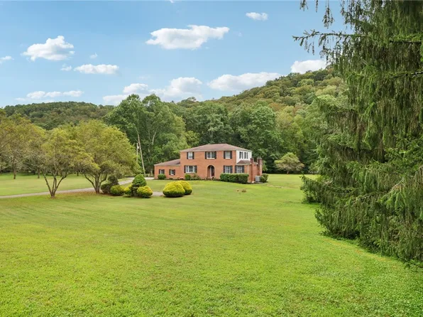 748 Four Mile Run Rd, Ligonier, PA 15658