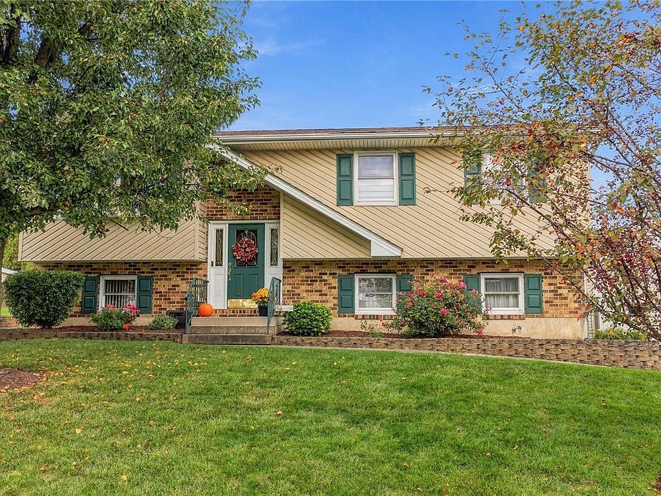 1st image of 3239 Reeve Dr W