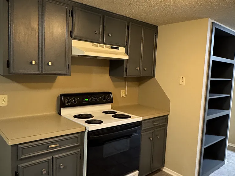 8802 Clearbrook Trl — Photo 6
