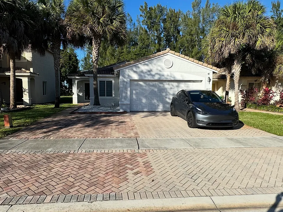 4438 SW 134th Ave