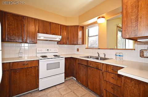 4th image of 232 Clover Ln
