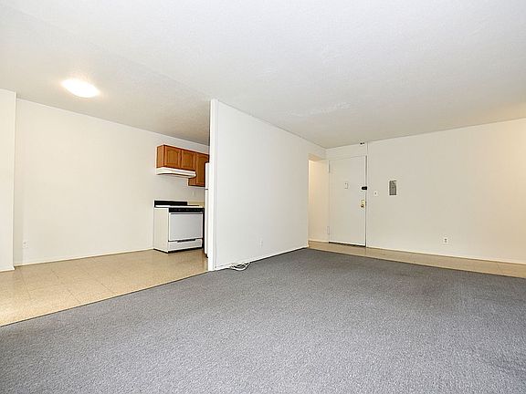 2nd image of 4750 59th St APT 5A