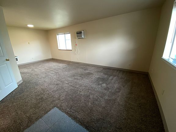 3rd image of 804 E White Birch Ave #4