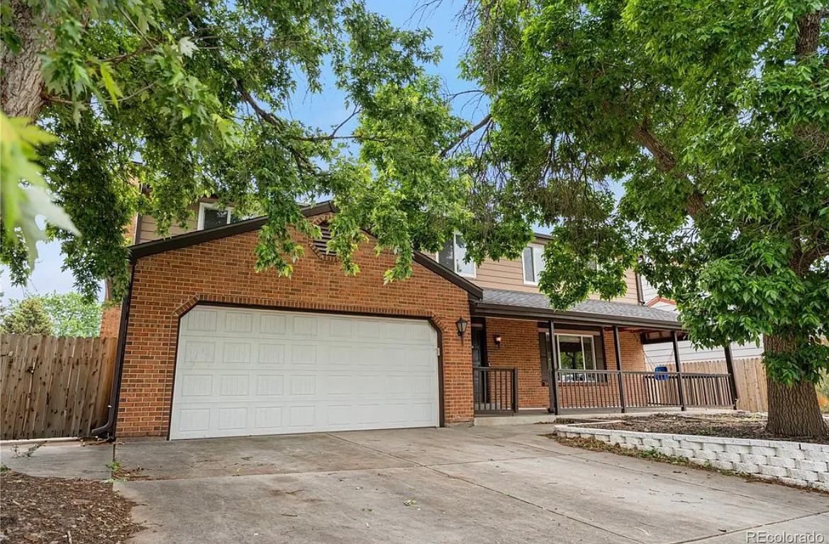 5 bed, 3263 sqft, $750 — Photo 1