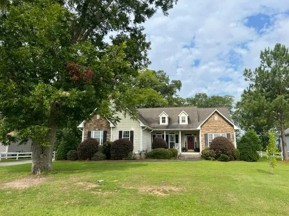10 Surrey Cir, Tifton, GA 31793