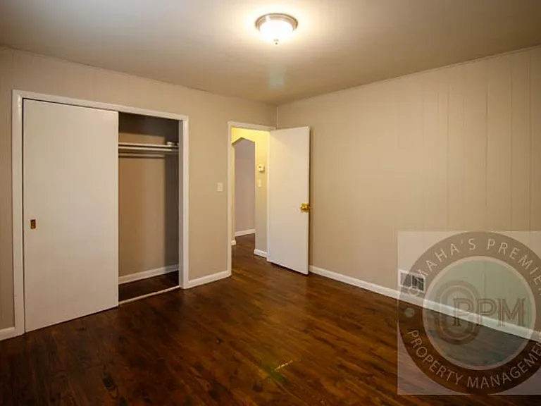 2119 Monroe St — Photo 13