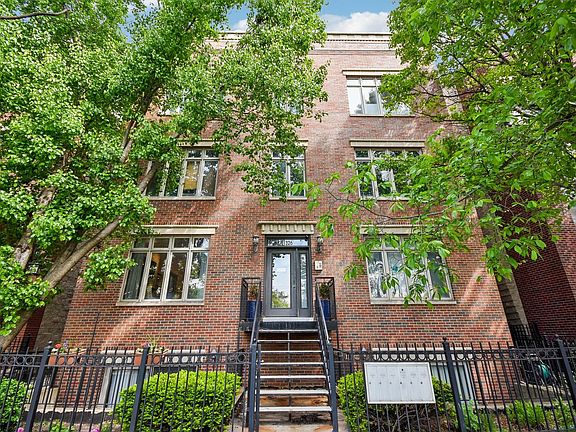2nd image of 1326 W Grenshaw St APT E