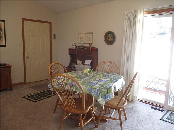4th image of 1456 W Deer Cliff Dr