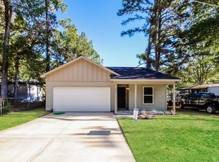 400 Goldenrod Dr, Livingston, TX 77351