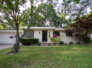 1035 40th St SW, Wyoming, MI 49509