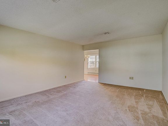 4th image of 454 New Haven Way #A