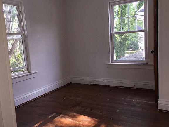 3rd image of 191 Park Ave