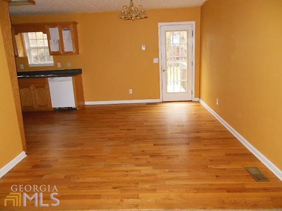 4th image of 746 Eagles Nest Cir