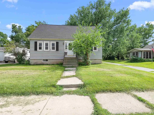 360 Sibley St, Fond Du Lac, WI 54935