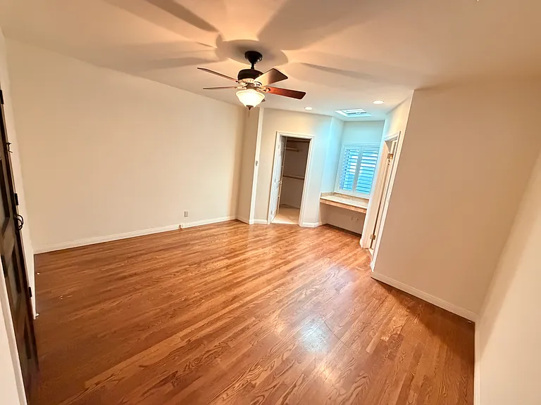 1738 N Avon St — Photo 10