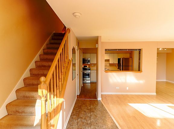 2nd image of 2102 Country Club Dr