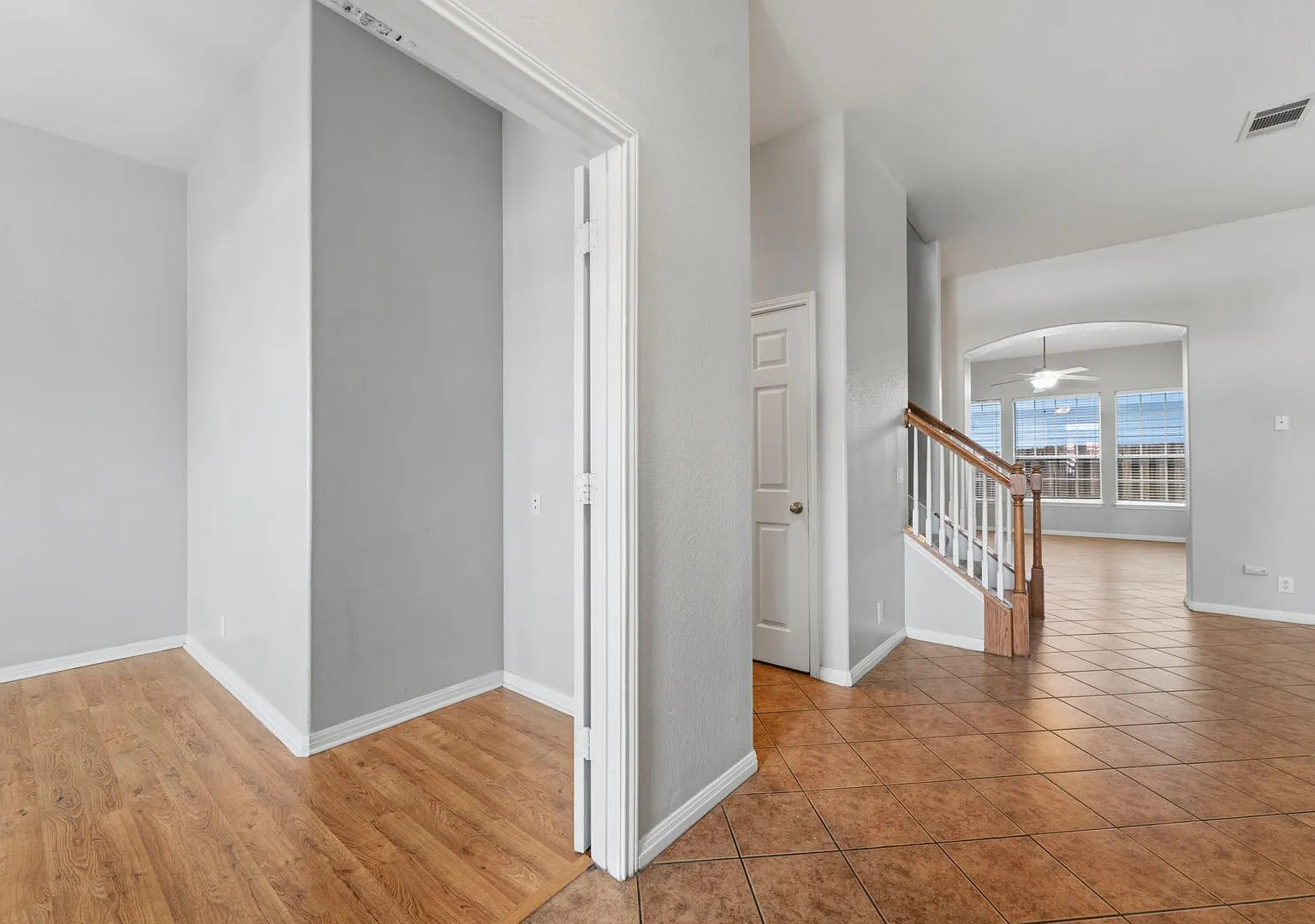 5102 Caswell Ave — Photo 2