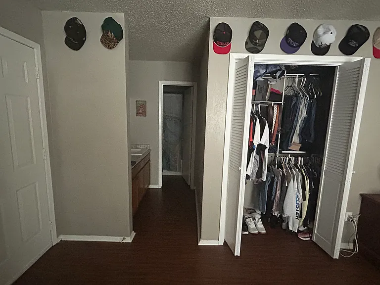 7022 Lincoln Dr — Photo 5