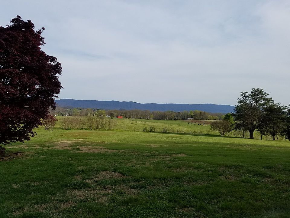 2nd image of 2830 Muscadine Dr