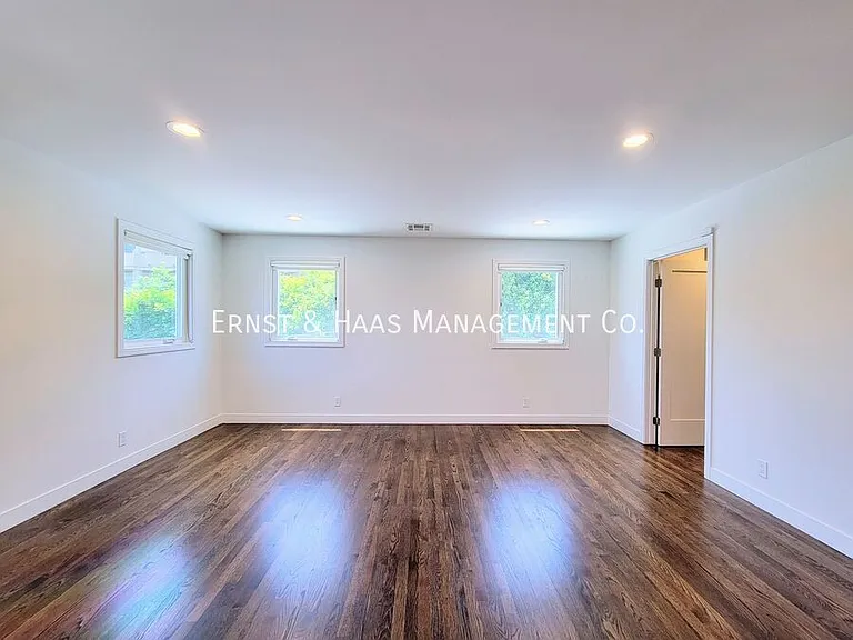 2227 Camden Ave — Photo 23