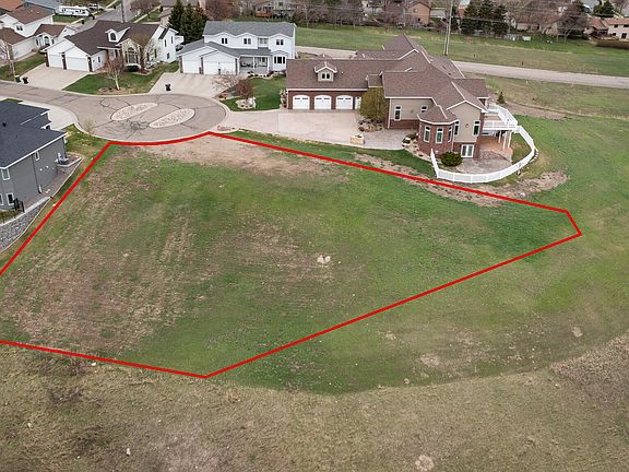 4th image of 1911 Harding Pl