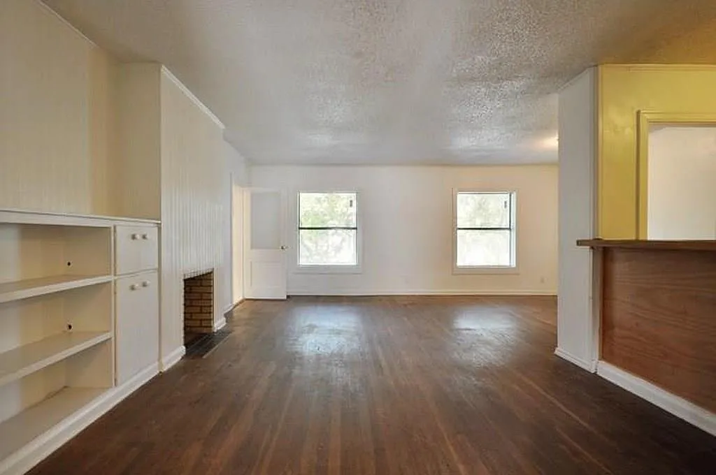 5 bed, 2174 sqft, $2,895 — Photo 3