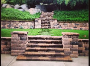 1045 Prospect Pl, Vista, CA 92081
