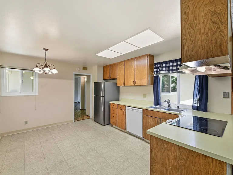 5880 Taormino Ave — Photo 12