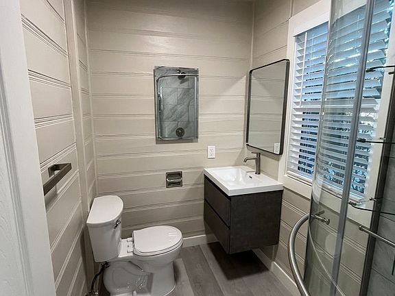 2nd image of 2364-2368 1/2 Mira Vista Ave #23685